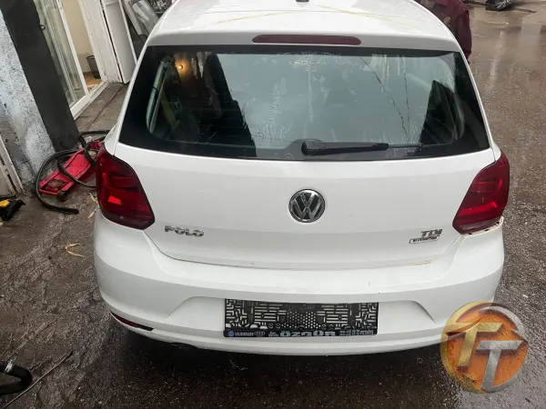 Volkswagen polo bagaj kapağı