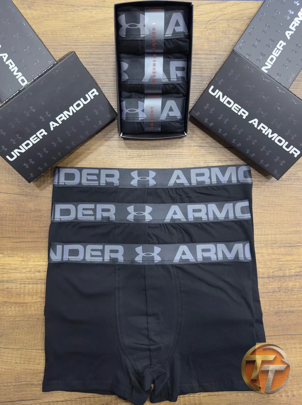 UNDER ARMOUR