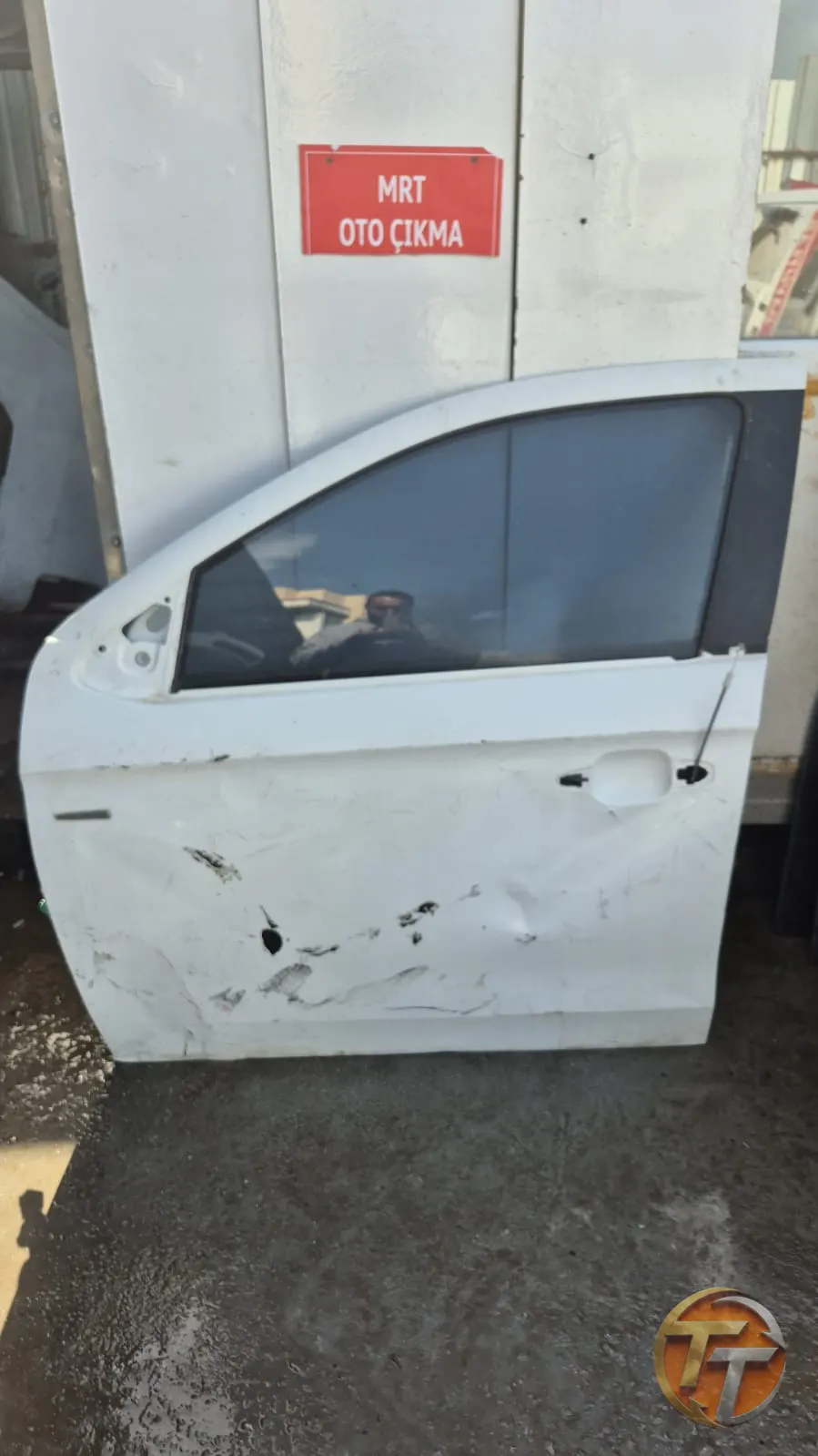 Peugeot 301 sol ön kapı