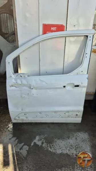 Ford transit courier sol ön kapı