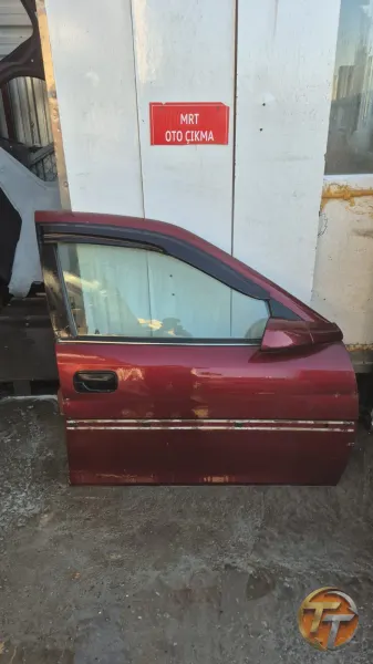Opel vectra b sağ ön kapı