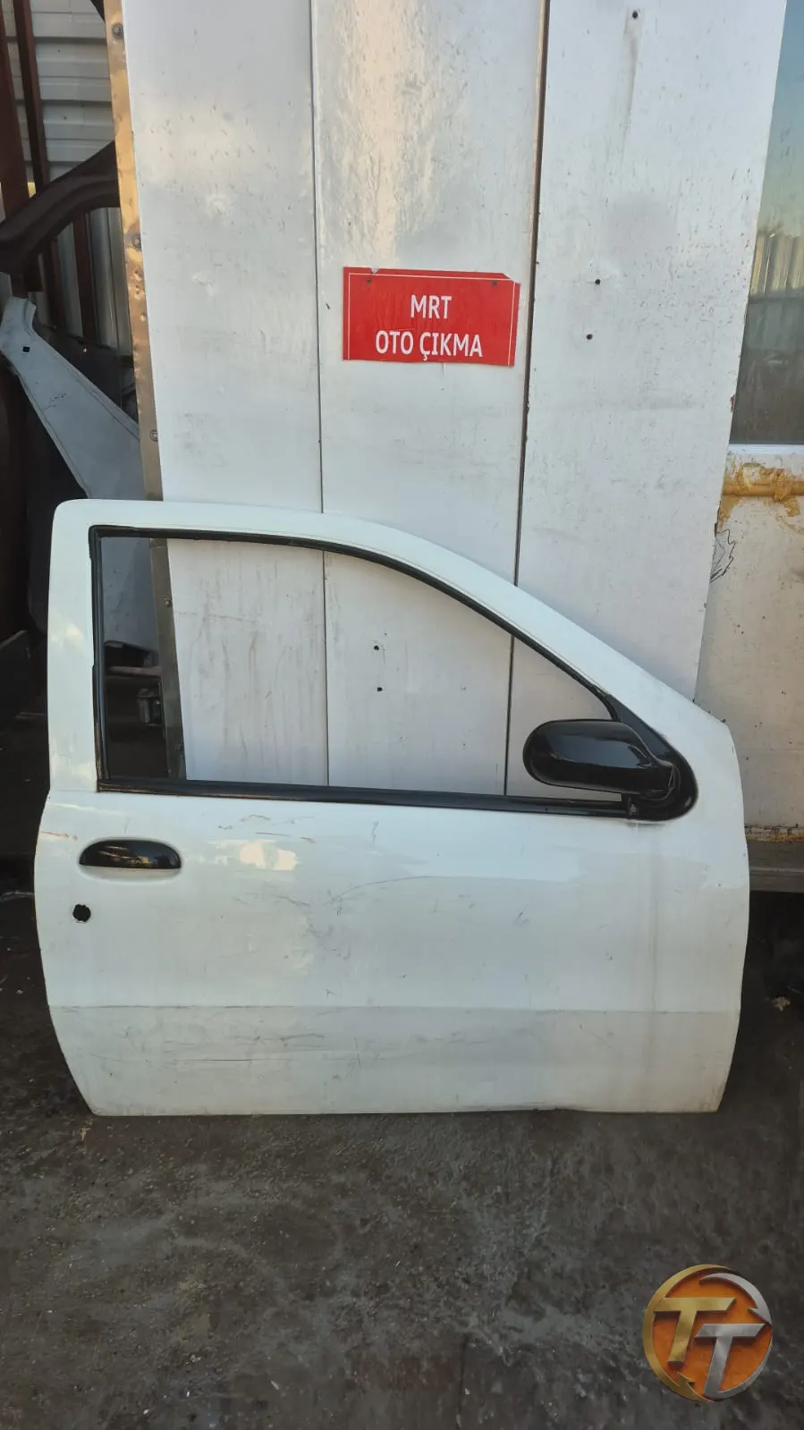 Fiat palio tek kapı sağ ön kapı