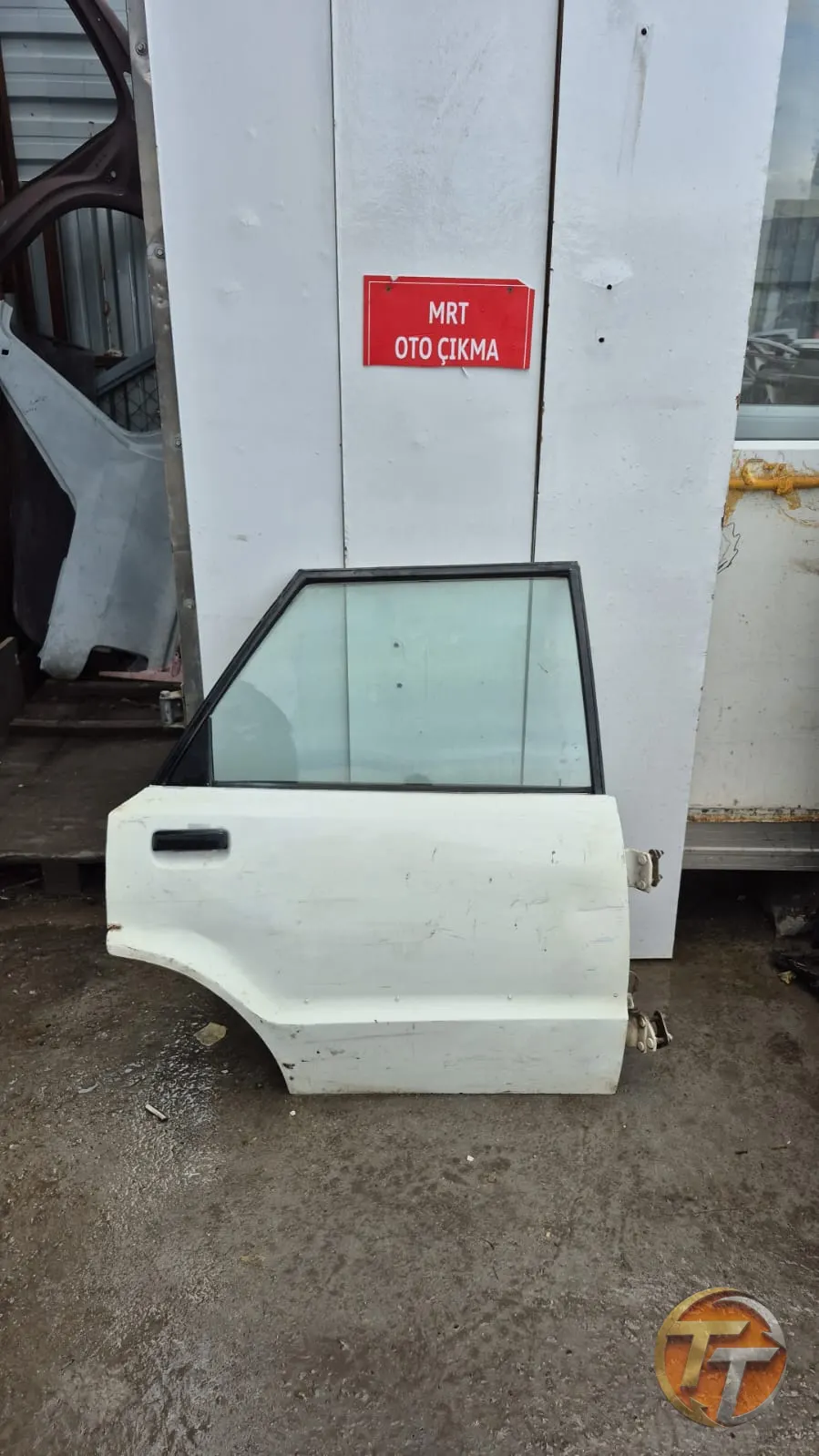 Ford taunus sag arka kapı