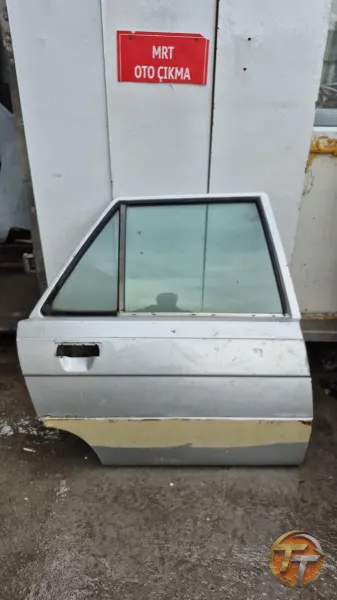 Renault 9 sag aka kapı