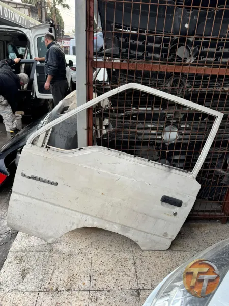 Mitsubishi l300 sol ön kapı