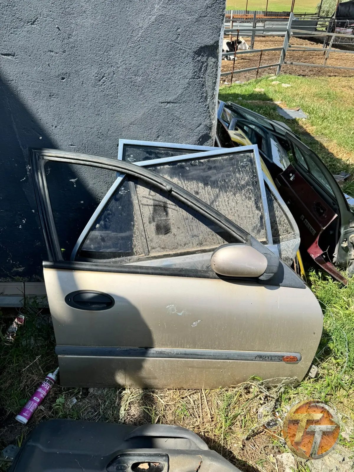 Renault laguna sağ ön kapı