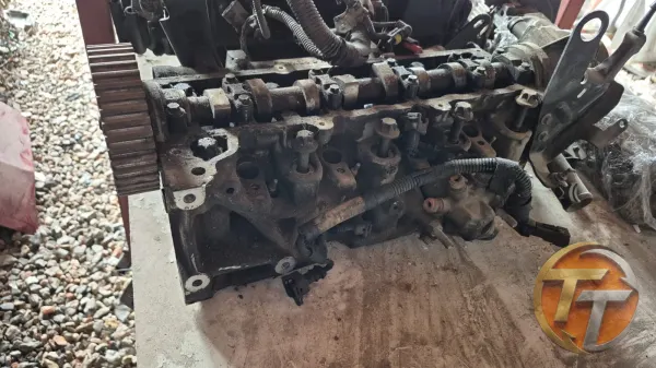 Renault clio 1.5 dci silindir kapagı 10.000