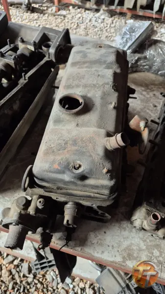 Peugeot 106 silindir kapagı