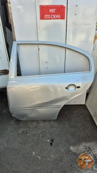 Skoda octavia sol arka kapı 4000tl