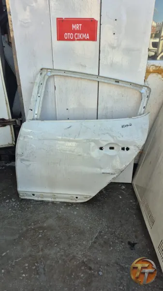 Renault megane 4 sol arka kapı 5000tl