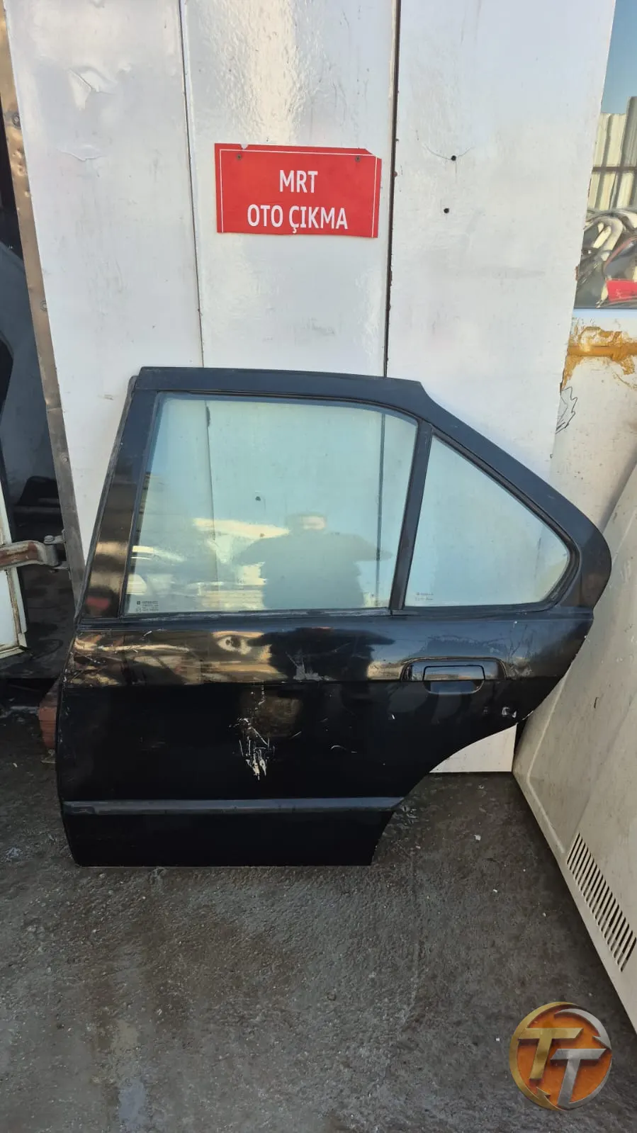 Bmw 3 serisi e 36 sol arka kapı