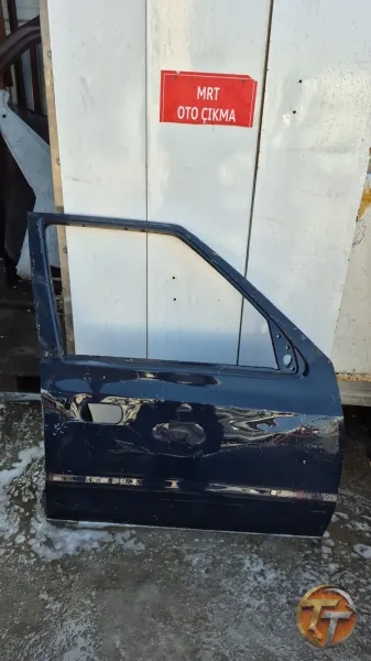 Skoda favorit sağ ön kapı