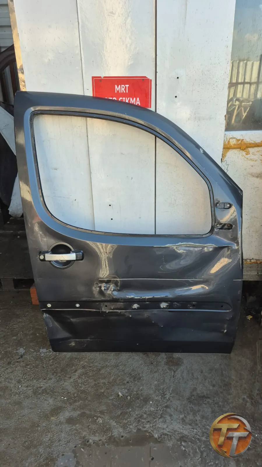 Fiat doblo sağ ön kapı