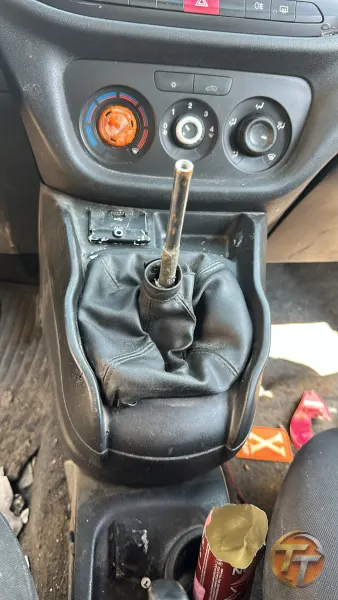 Fiat Doblo vites kolu