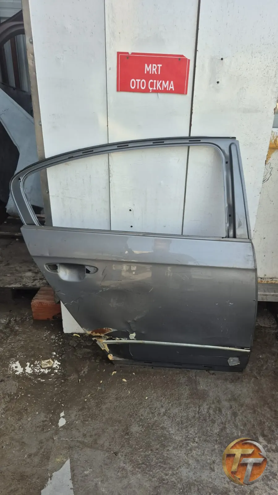 Volkswagen passat sag arka kapı