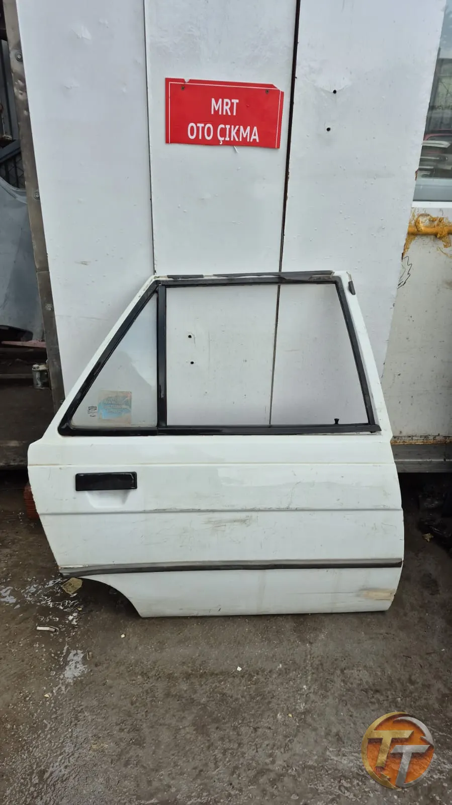 Renault 9 sag arka kapı