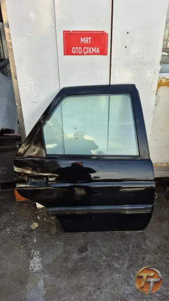 Ford escord sag arka kapı