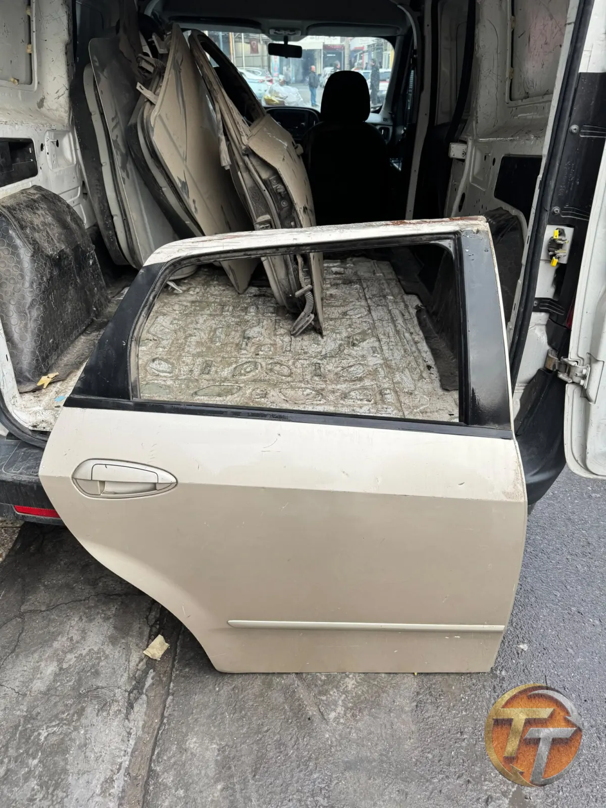 Fiat linea sağ arka kapı