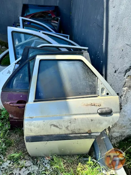 Ford escort sol arka kapı
