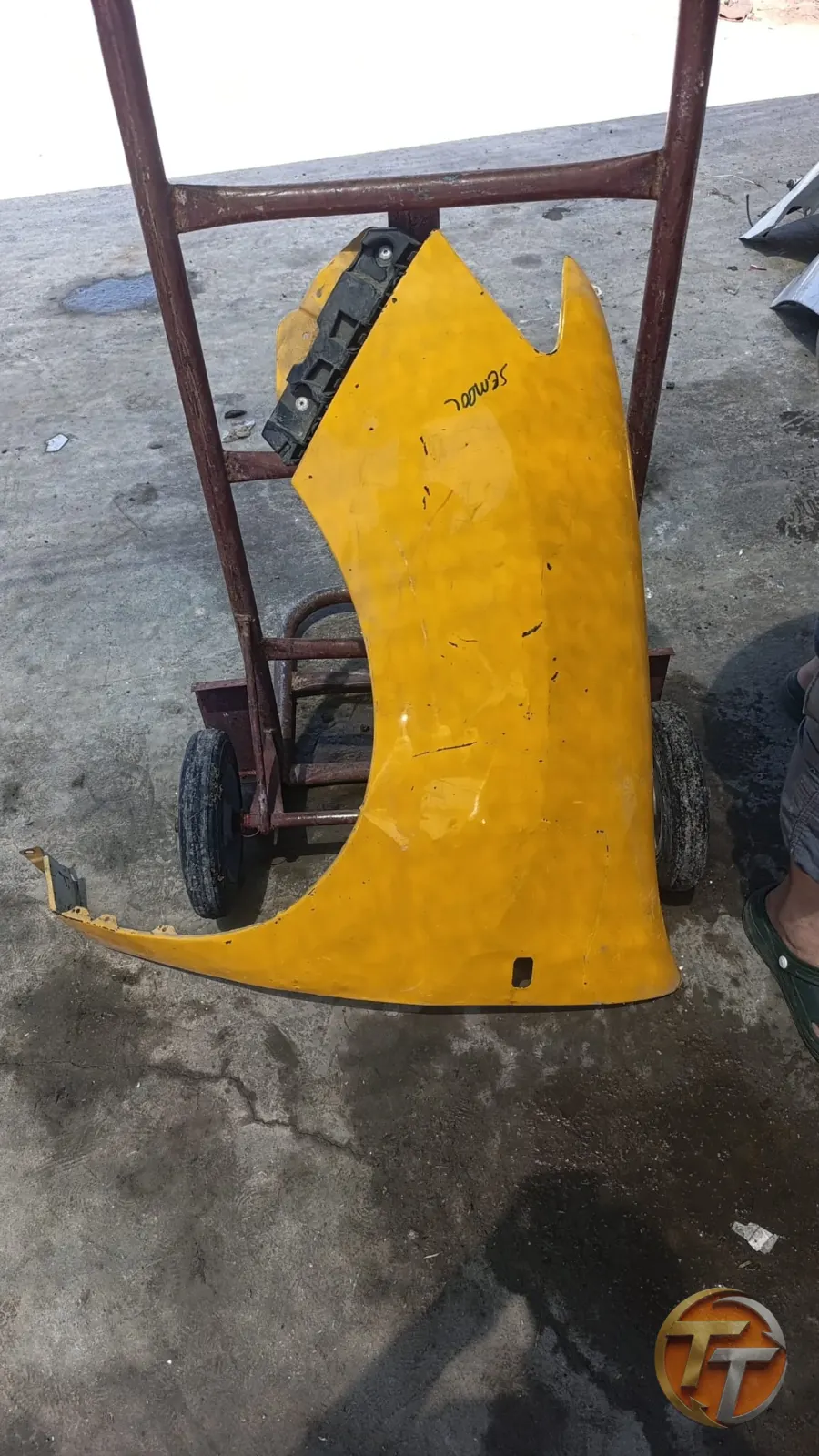 Renault symbol sol camurluk