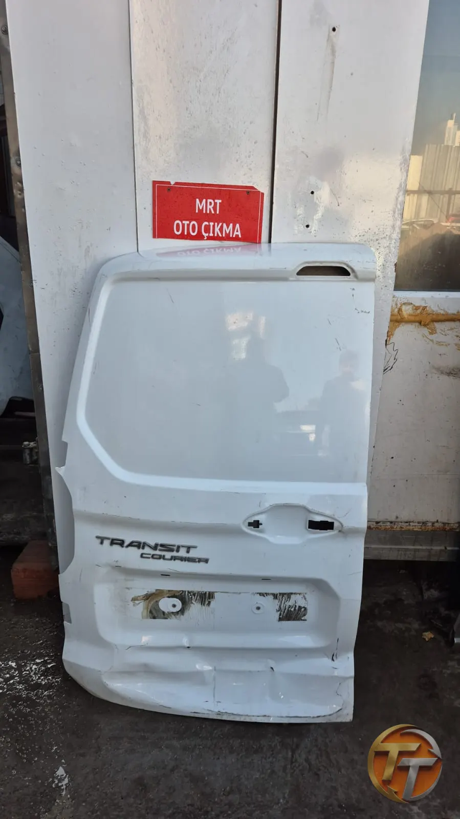 Ford transit courier