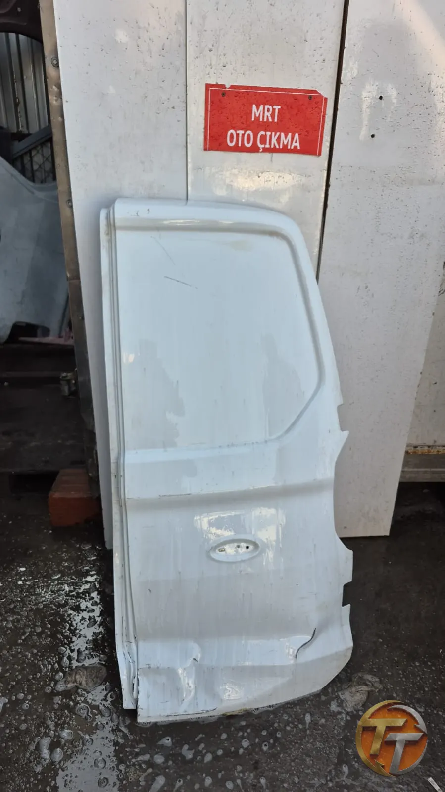 Ford courier bagaj kapalı kasa