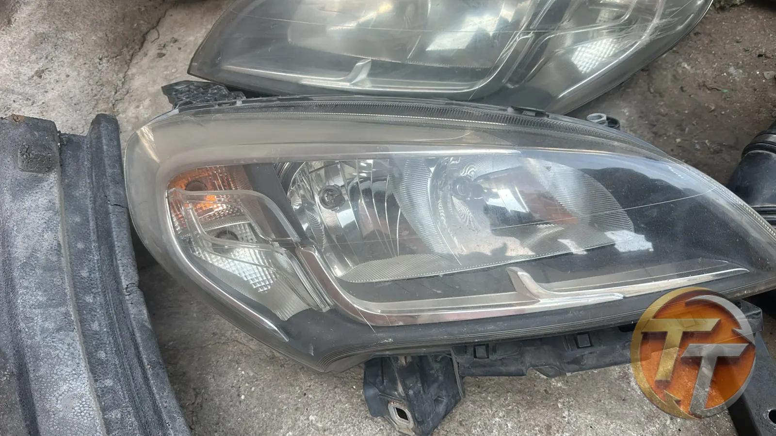 Fiat Doblo sağ ön far