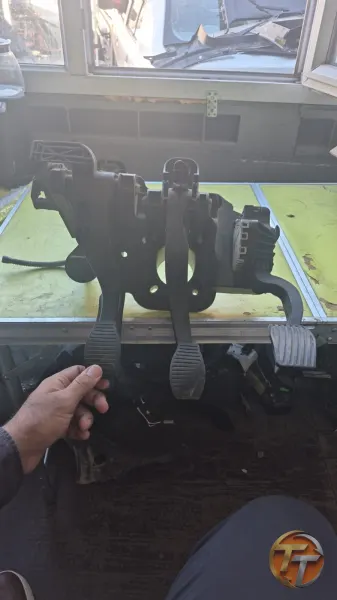 Fist linea pedal takımı