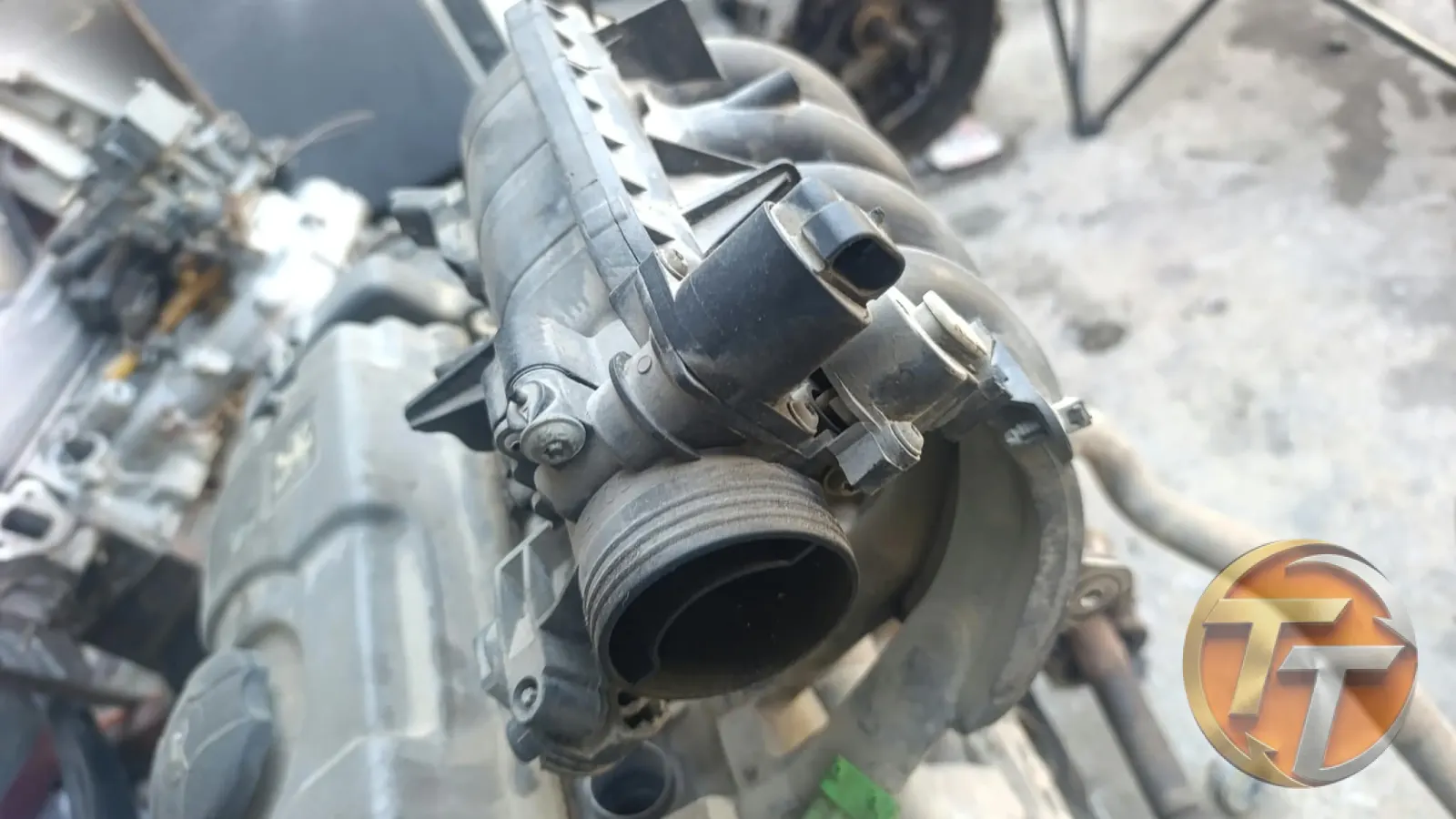 Peugeot 206 gaz kelebegi
