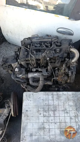 Citroen C4 1.6 DV6 motor