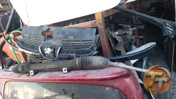 Peugeot 206 direksiyon kutusu