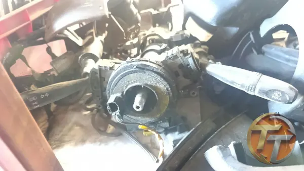 Hyundai Accent Era sinyal kolu