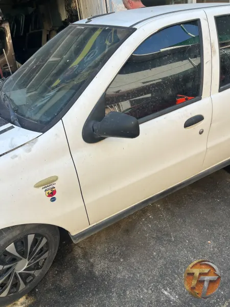 Fiat palio sol ön kapı