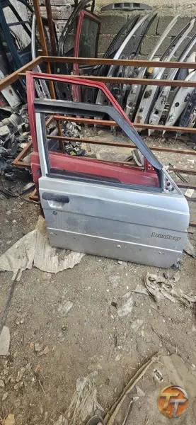 Renault Broadway sağ ön kapı