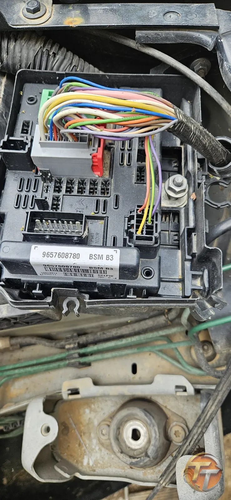 9657608780 BSM B3 Sigorta Kutusu