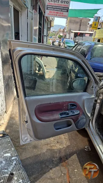 Renault Tayla kasa sol ön kapı