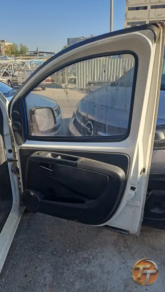 Opel Ticari Araç Ön Sol Çıkma Kapı