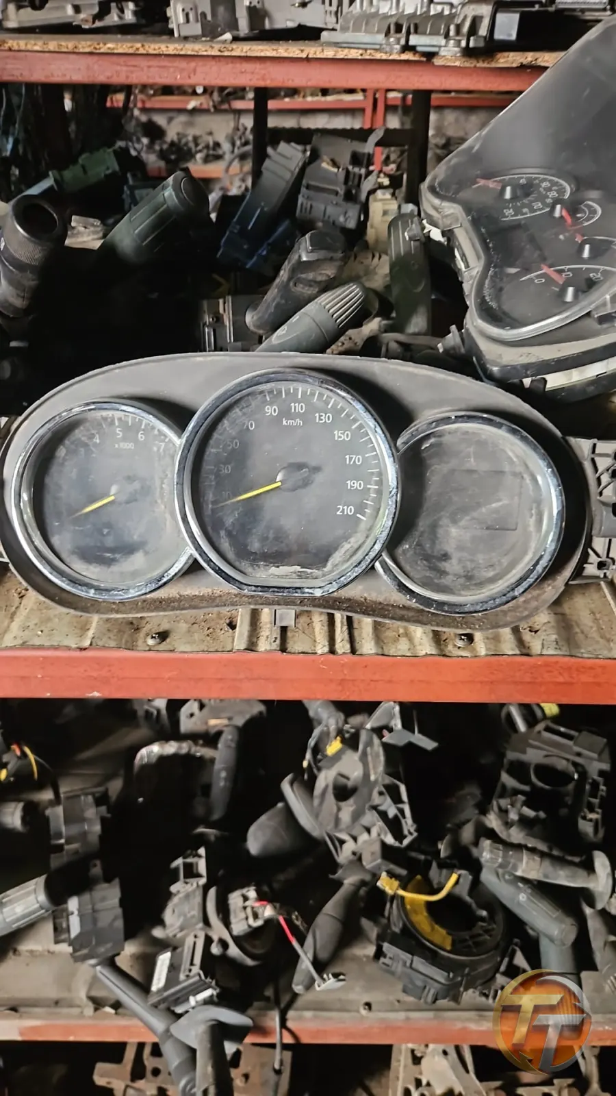 Renault Symbol gösterge paneli