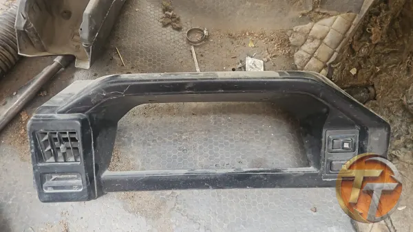 Mitsubishi L300 gösterge çerçevesi