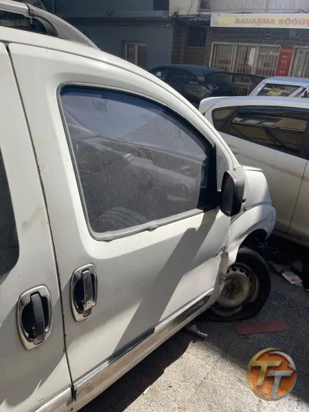 Fiat Fiorino sağ ön kapı
