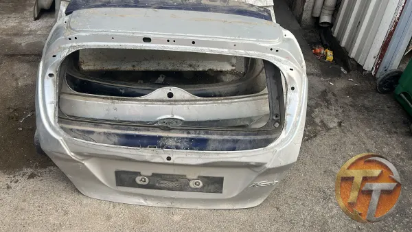 Ford Fiesta Bagaj Kapağı Orjinal