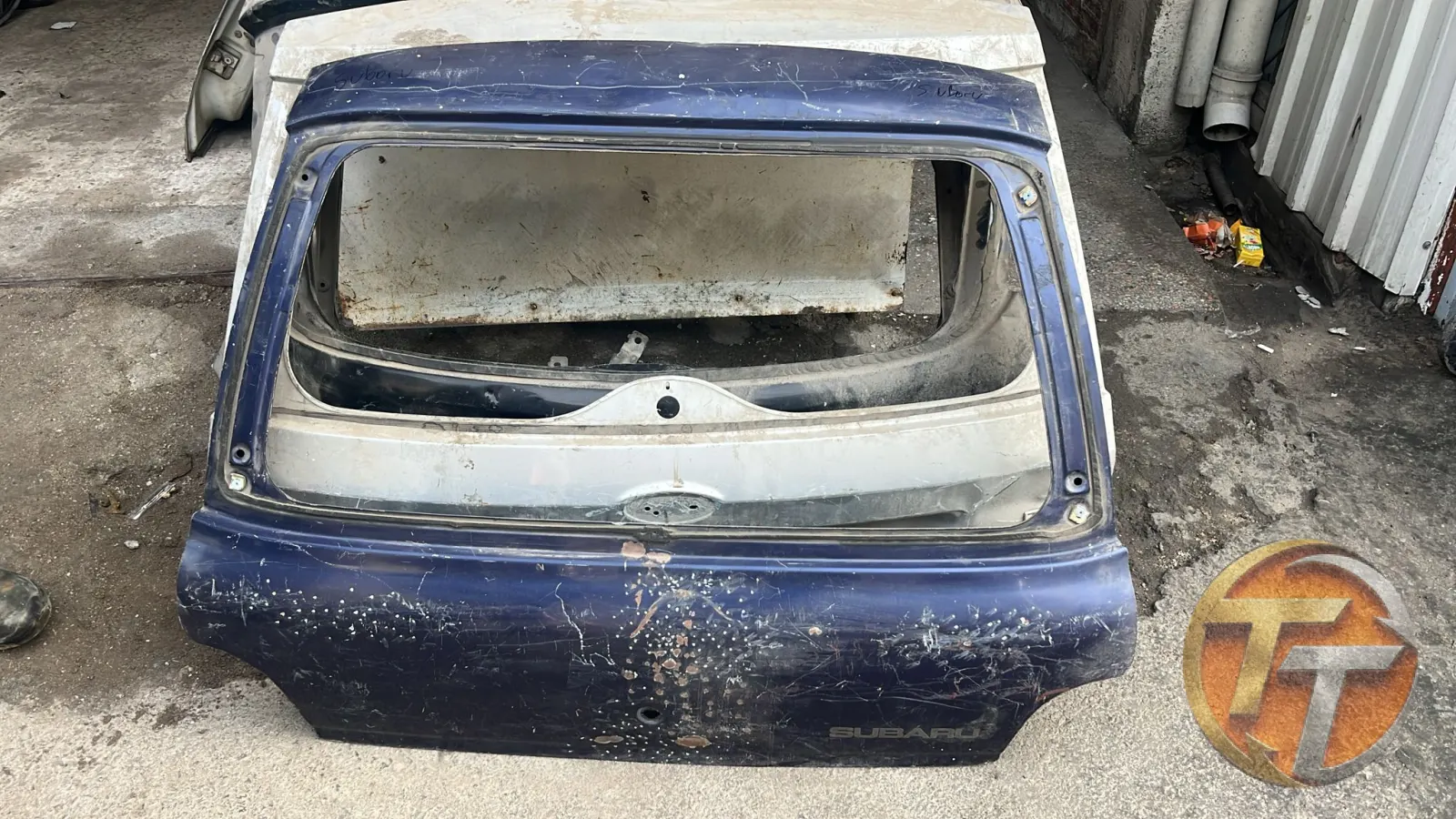 Subaru Bagaj Kapağı Orjinal