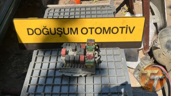 Fiat Stilo Sigorta kutusu