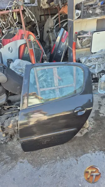 Peugeot 206 sol arka kapı