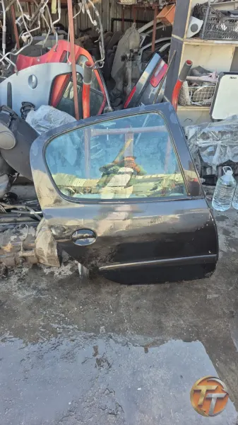 Peugeot 206 sag arka kapı