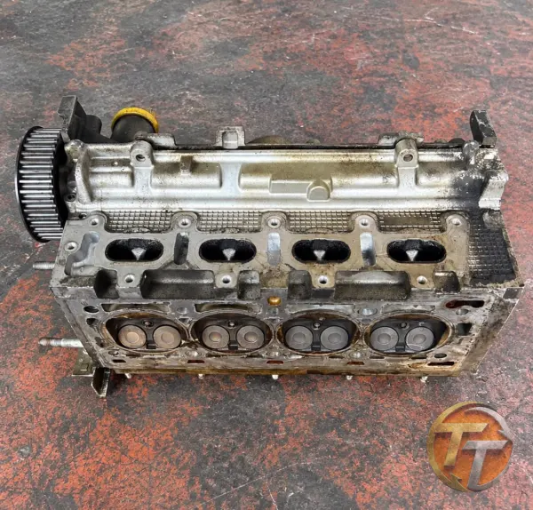 RENAULT MEGANE2 1.6 BENZİN SİLİNDİR KAPAĞI