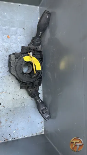 Ford Couiriur Sinyal Kolları