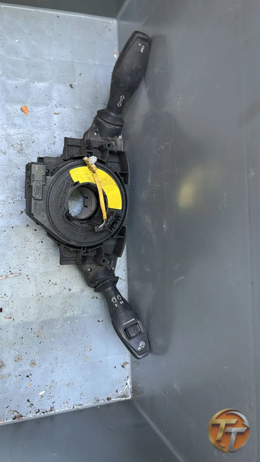 Ford Couiriur Sinyal Kolları