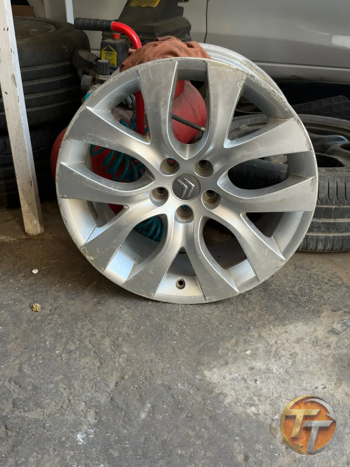 Asistanoto Citroen c5 çelik jant bulunur