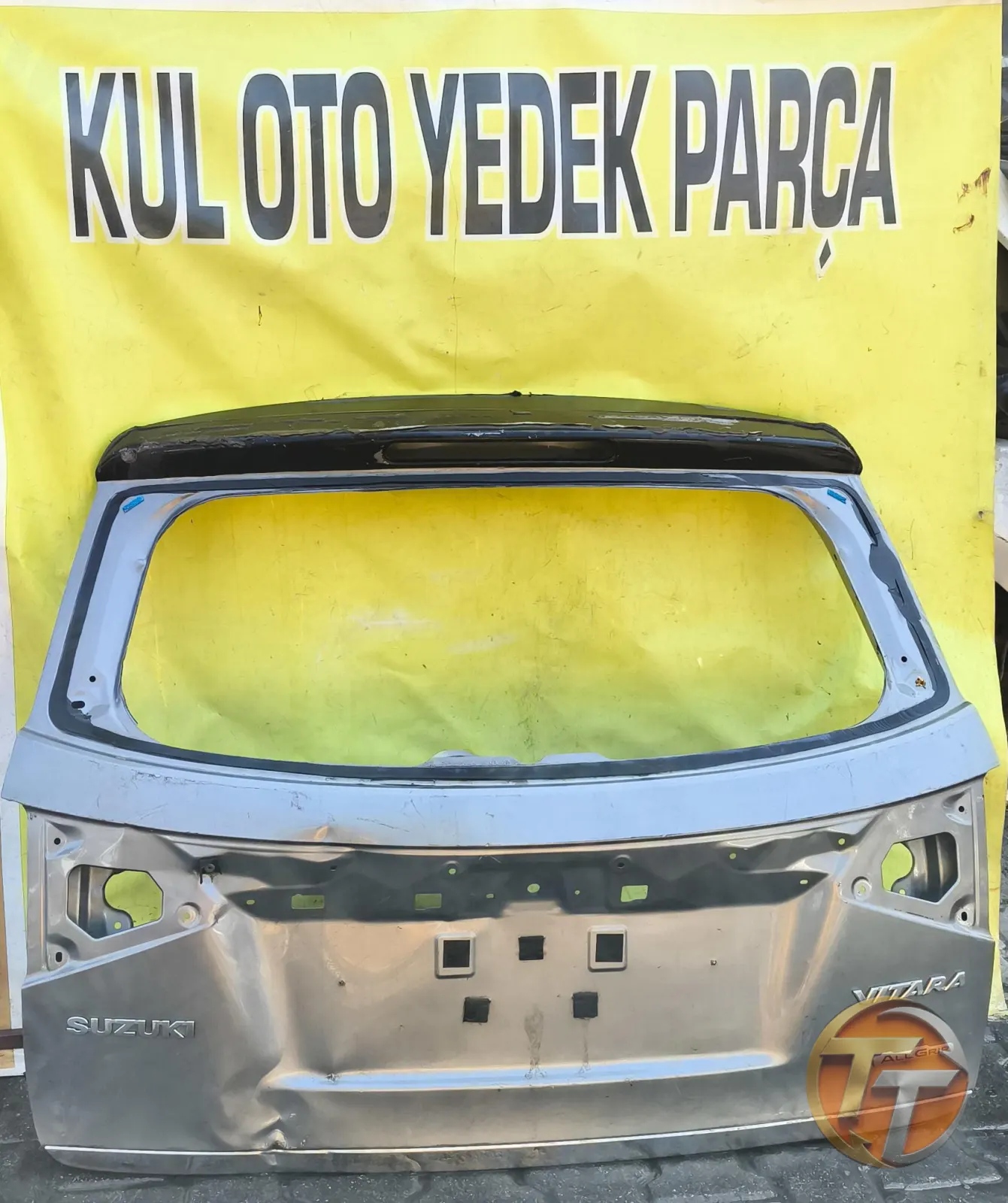 15 25 model Suzuki Vitara arka bagaj kapağı